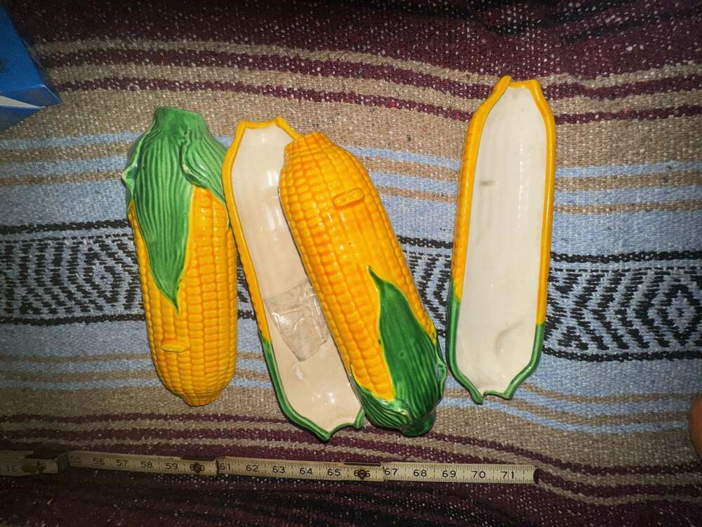 Vintage Ceramic Corn on the Cob Dishes (set of 4)